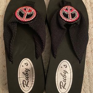 Pink peace sign black wedge sandals flip flops